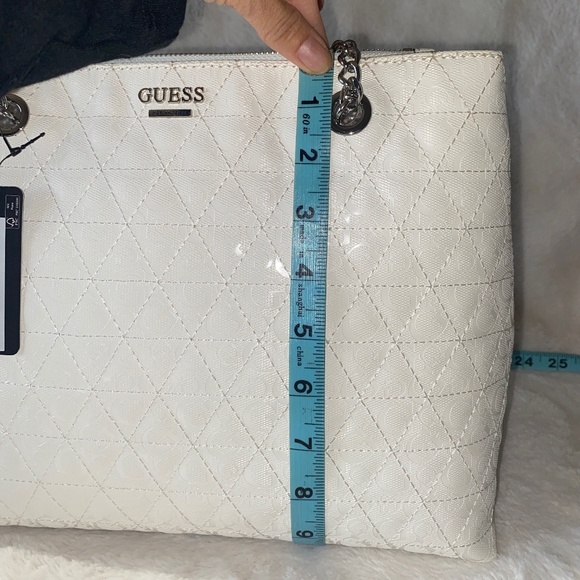 Guess Los Ángeles Shoulder Purse - Picture 13 of 14